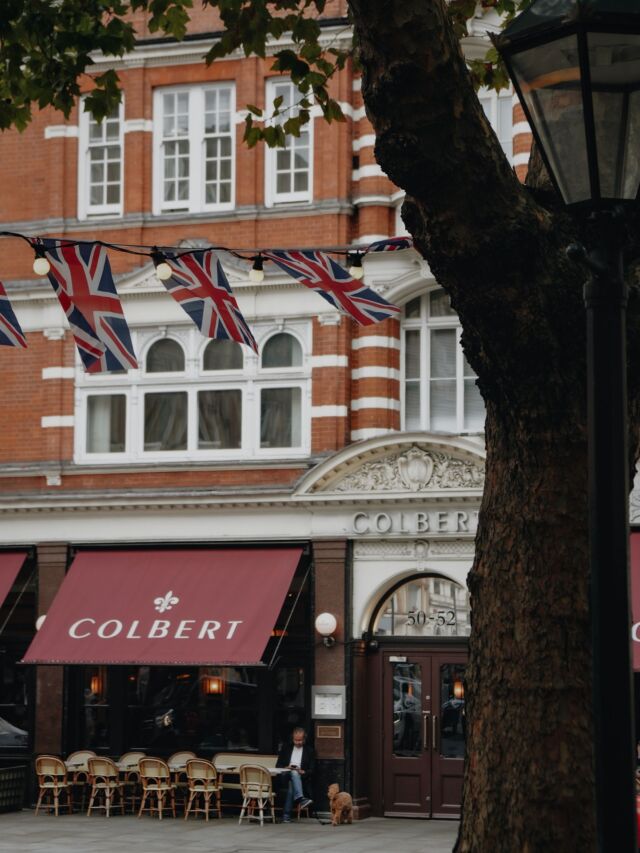 A corner of Chelsea with a view to Paris...